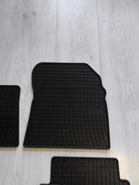 Dywaniki Gumowe Citroen Berlingo III Opel Combo E Peugeot Partner III