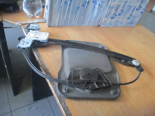 Elevador vidros frente esquerdo SKODA Fabia II Hatchback (542, 5J)