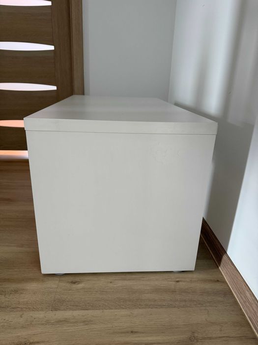 Biała ławka Ikea Stuva / Smastad