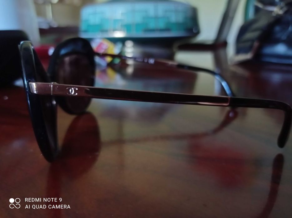 Óculos de Sol Chanel originais como novos espelhados dourados