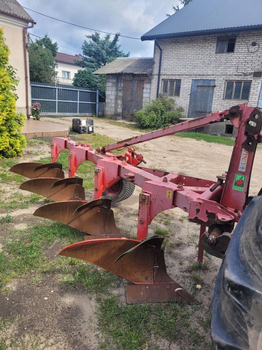Pług zagonowy Unia 4 skibowy