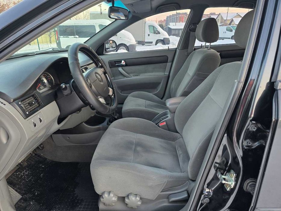 Продам  Chevrolet Lacetti 2004. Можна в розстрочку, під викуп.