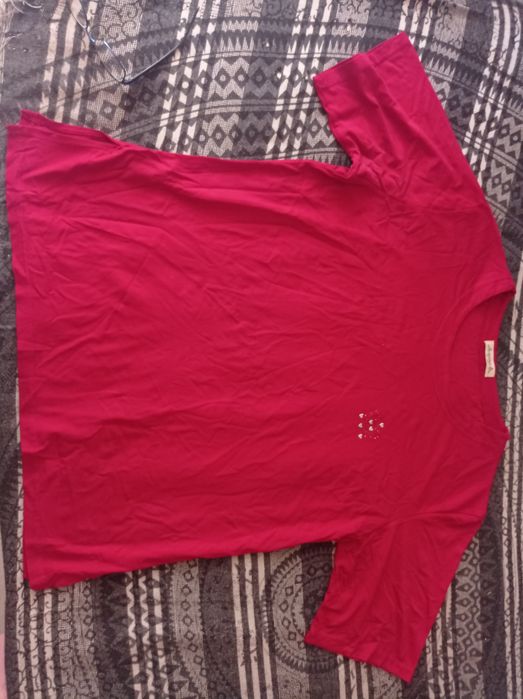 Várias camisolas tamanhos XL