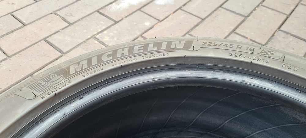 4x opona Michelin Pilot Sport 4 225/45 R18