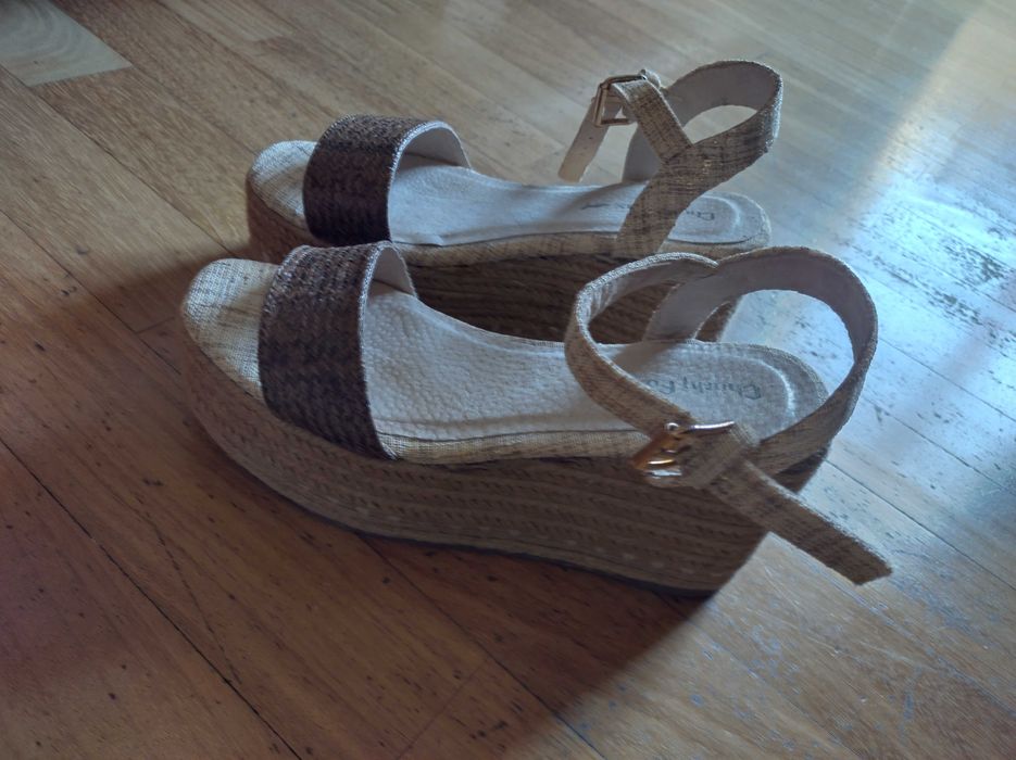 Sandálias de plataforma Charly Fox