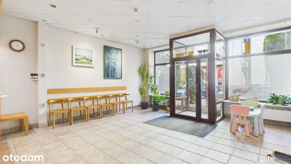 parter | gabinety | duże witryny-gotowy do pracy