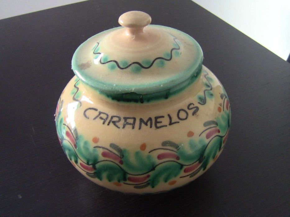 Terrina antiga de cerâmica	Usado em bom estado