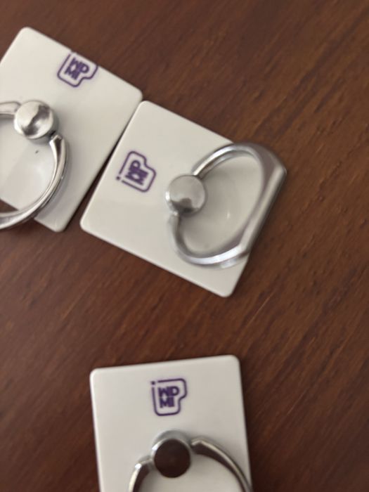 Anel para segurar telemóvel
