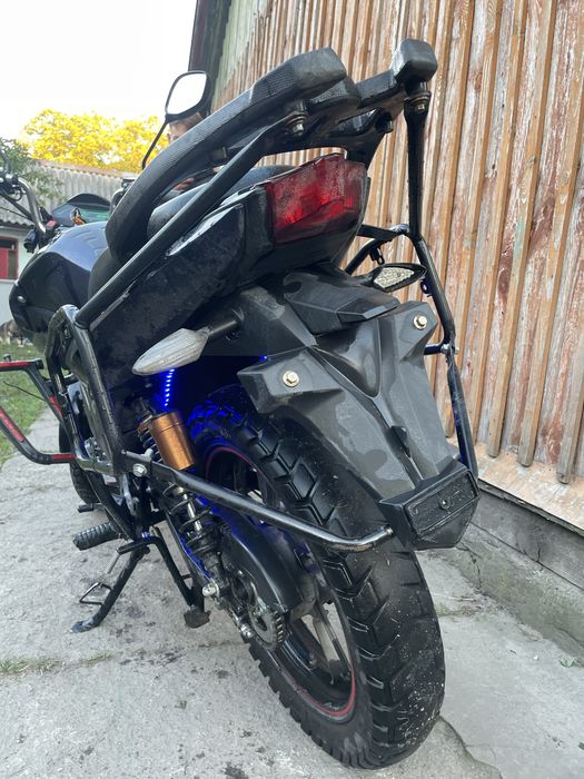 Lifan.  CityR200