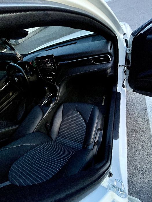 Toyota Camry SE 2023 Hybrid