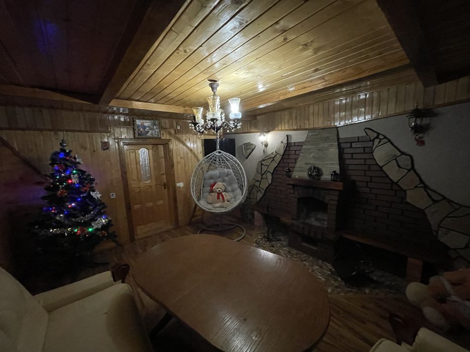 Оренда котеджу  “Carpathian dew” на 8-10 осіб у Карпатах!