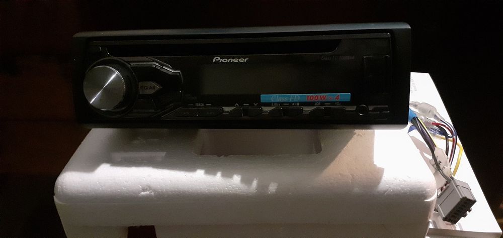 Магнітола майже не використовувалась