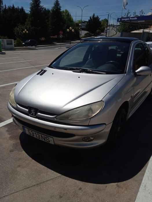Peugeot 206 XR .