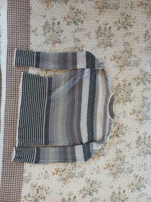 Светр фірма Oodji