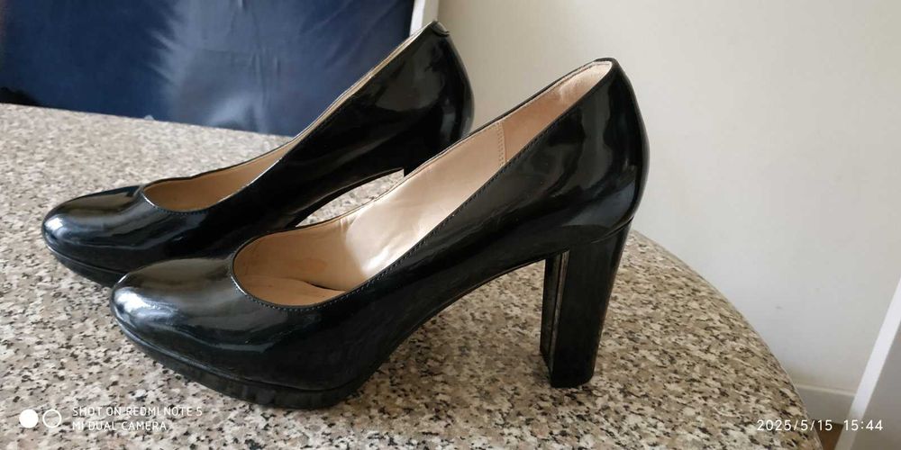 Класичні локовані туфлі Clarks 39 розмір