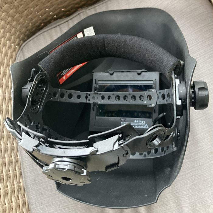 Маска сварщика хамелеон Forte MC-9000.