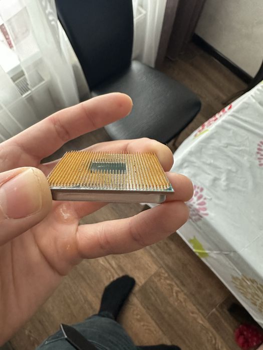 Процесор AMD Ryzen 7 3700