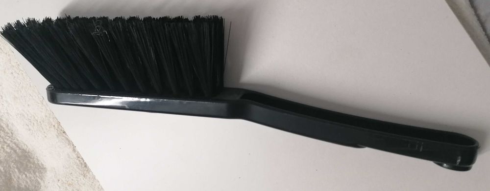 Esfregona grande, piaçaba e escova  limpeza, tudo por 5€