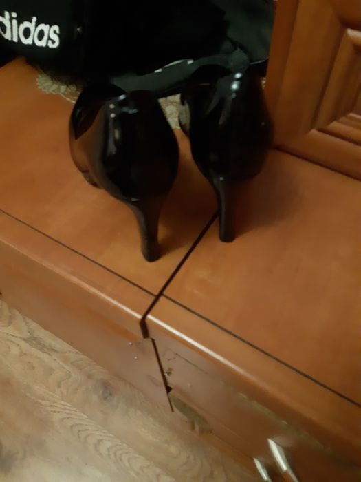PSprzedam buty na obcasach