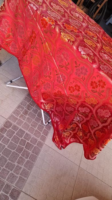 Colcha antiga vermelho