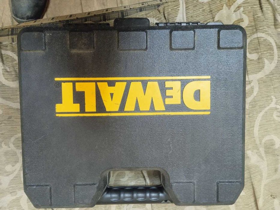 DeWALT DCD771-ks