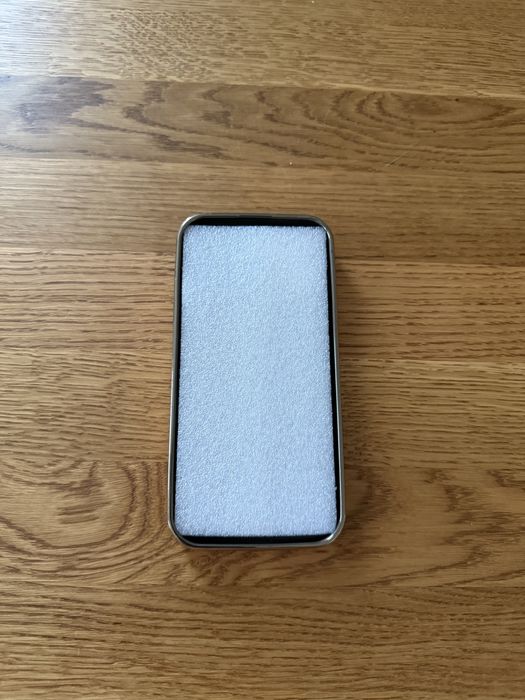 Etui iPhone 15 - kolor złoty / pudrowy róż / ecru - Nowe - Oryginalne