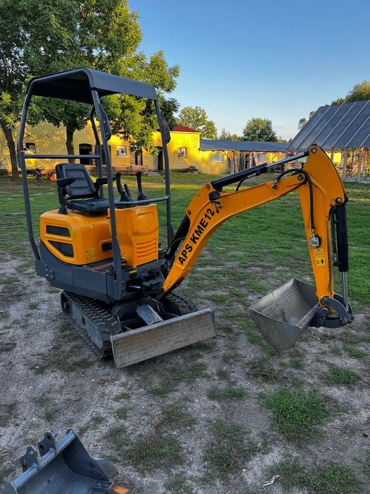 Minikoparka APS KME12 Yanmar 2024 – 130 mth – młot + 3 łyżki