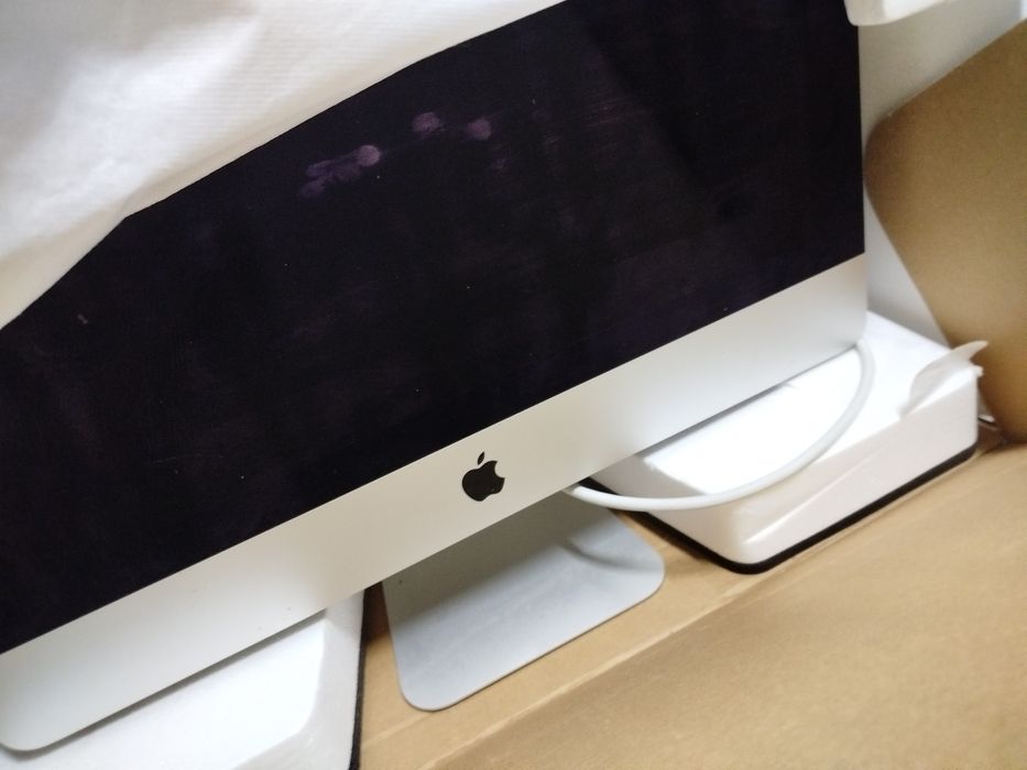 iMac 21.5” Retina 4K (2017) – i5 / 8GB / 1TB /