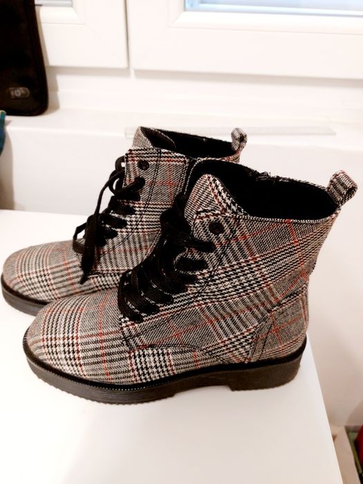 Botas de xadrez forever 21
