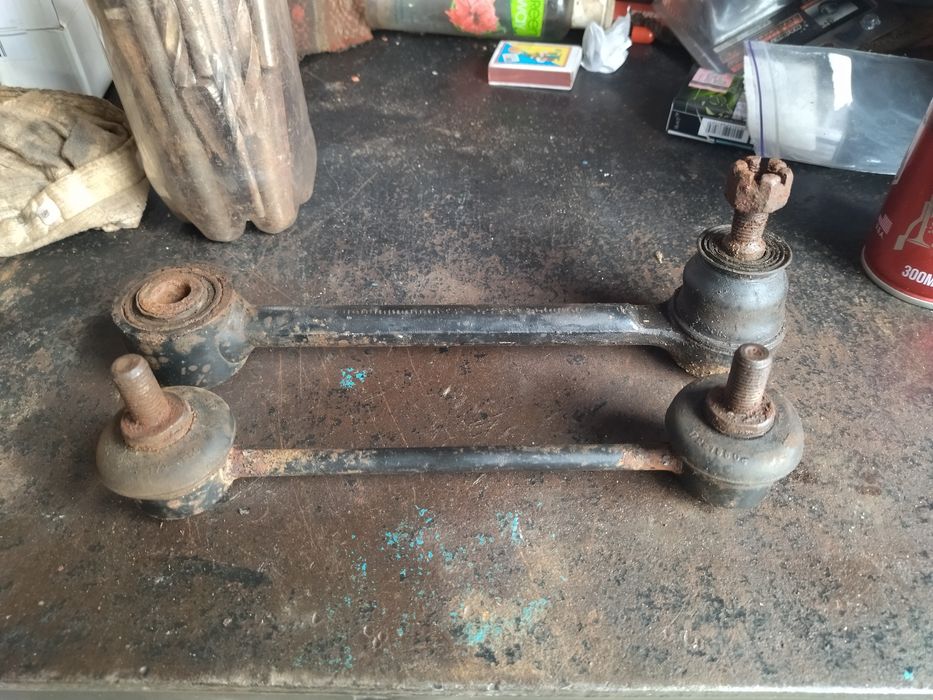 Стойки передние Шевролет-Aveo.