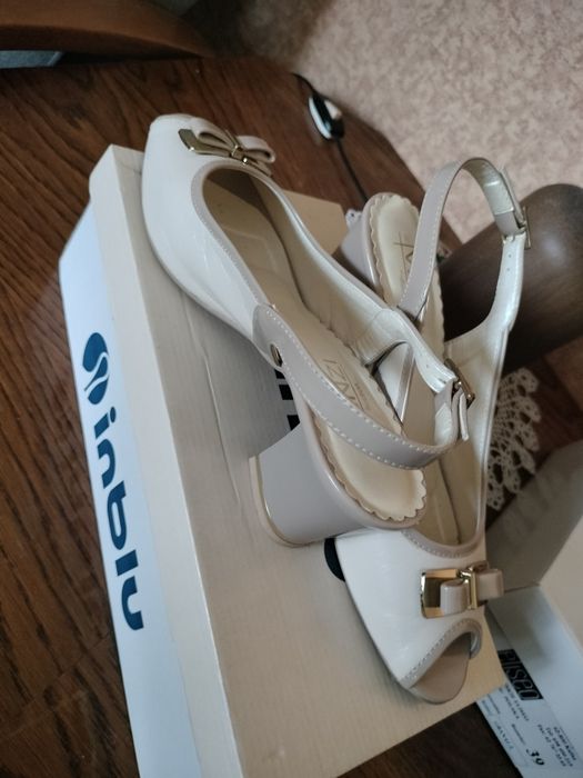 Buty r 39 jak nowe