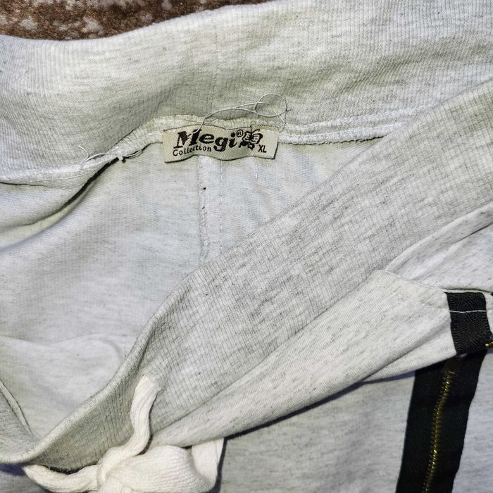 Megi - szare spodnie dresowe rozm. XL