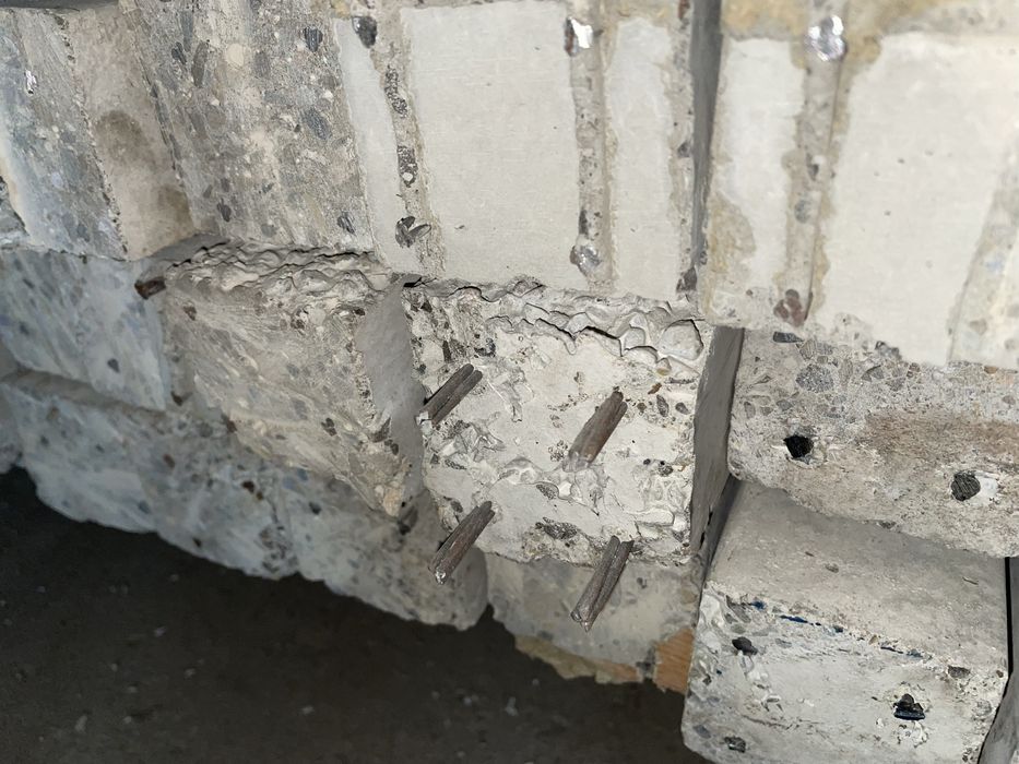 Стовпи бетонні 2м / 2.50м / 3м, Бетонні стовпчики попередньо напружені