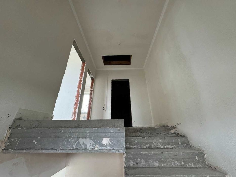 продаж таун-хаусу Нові Петрівці Балатон