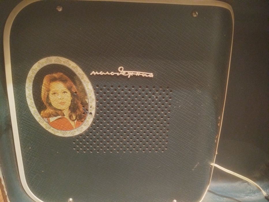 Продам ламповий електрофон "Мелодія"