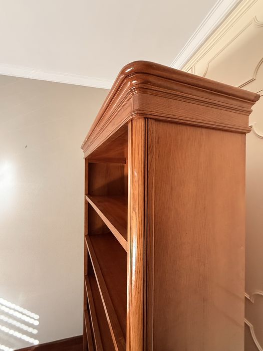 Estante em cerejeira