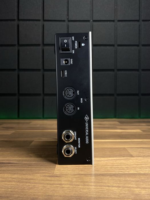 Universal Audio Volt 2 (Доставим курьером - БЕСПЛАТНО!)