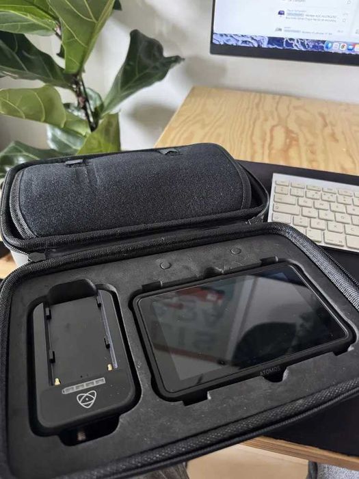 Atomos Shinobi I 5" 4k + ATOMX Power Kit 2