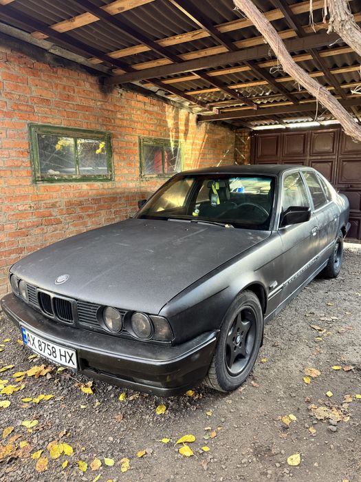 Продам BMW E34 с переоформлением.