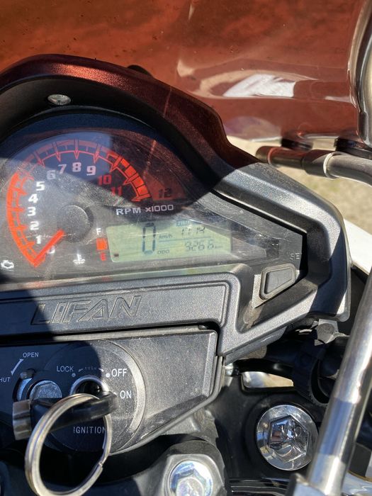 Продам ліфан кп 200