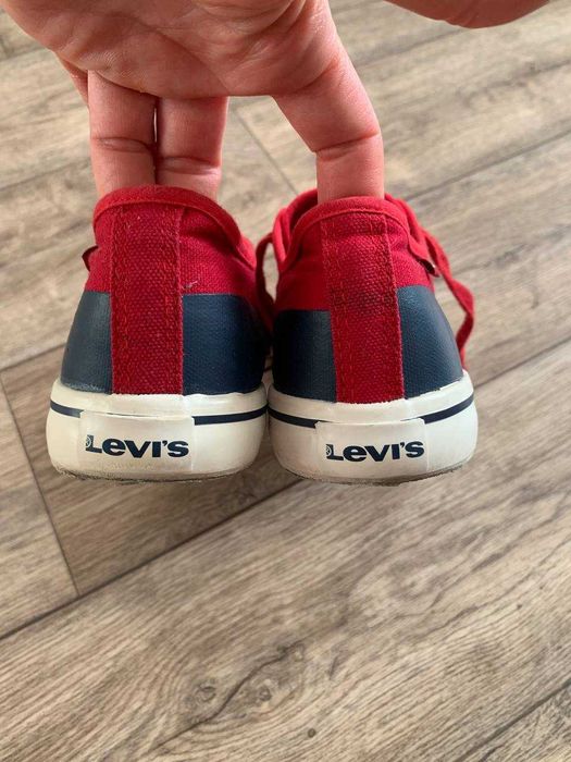 Trampki Levi's 38 rozmiar