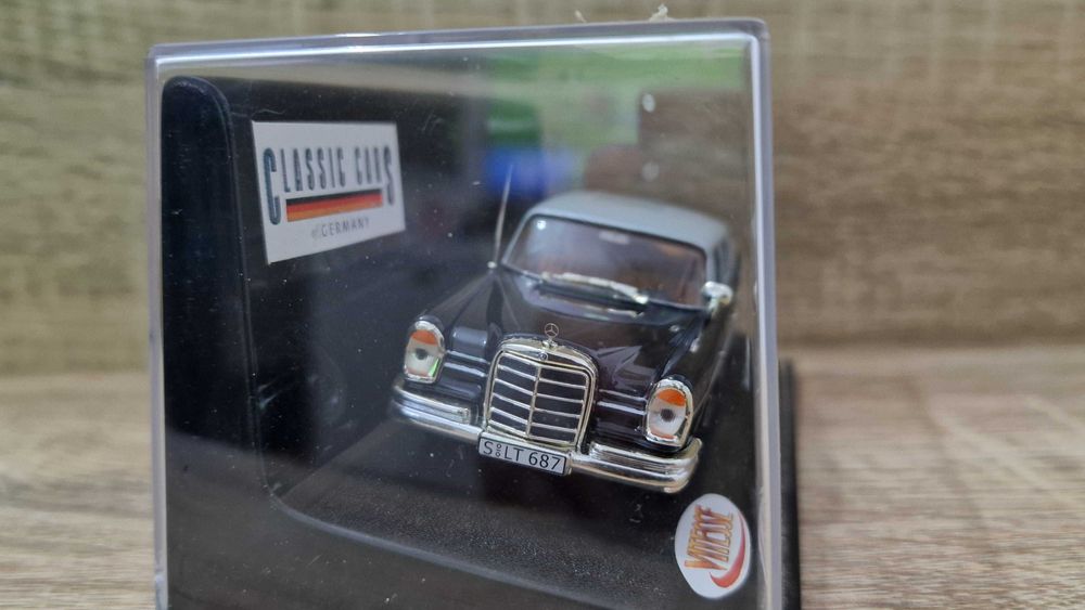 Miniatura Mercedes Benz 300 SE