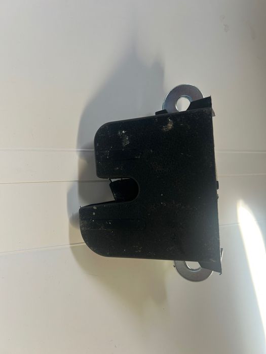 Fecho mala Seat leon 5F