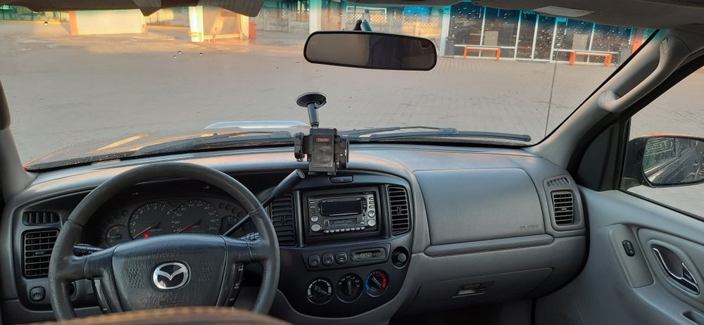 Продам Mazda Tribute