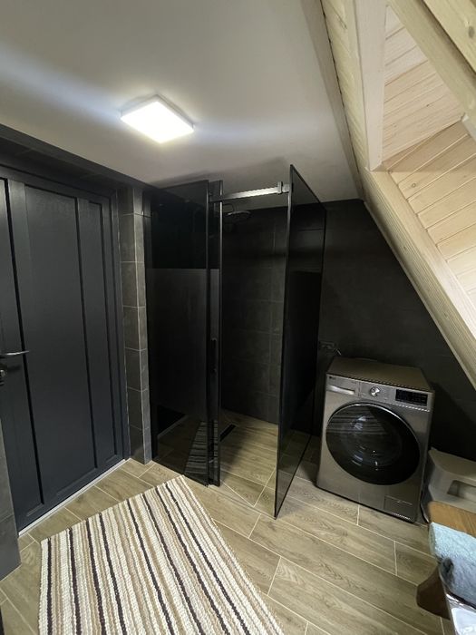 Подобова оренда  будинку , шале, афрейм, апартаменти трикутний будинок