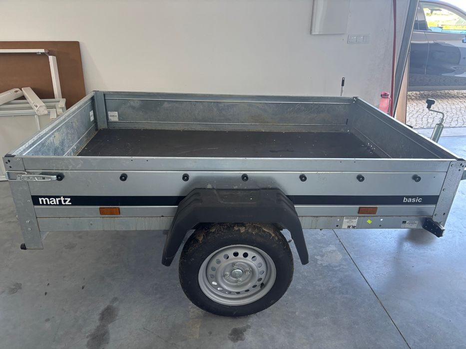 Vendo atrelado em excelente condições.