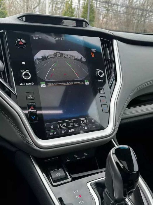 2022 Subaru Legacy LIMITED