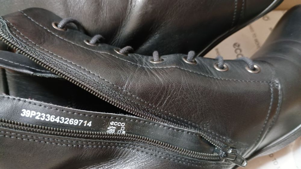 Зимові  сапоги, ботінки,черевики натуральна шкіра 39 розмір.