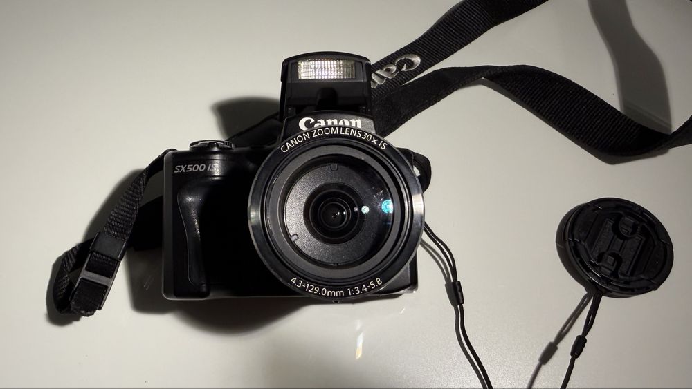 Câmara Canon PowerShot SX500 IS + extras (2 baterias + SD 16GB)