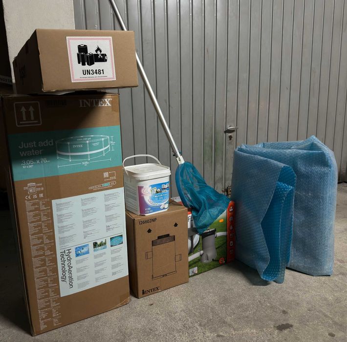 Piscina INTEX + Bomba Bestway Flowclear + Kit Manutenção